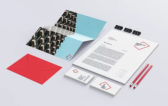 Branding, Webdesign, Print Design für die Immobilien Praxis Köll Bild 1
