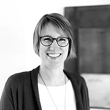 Yvonne Scharr