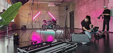 LOWKY Studio Impression 8